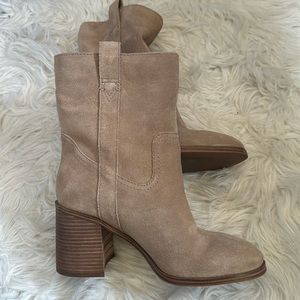 Tan Suede booties w stack heel